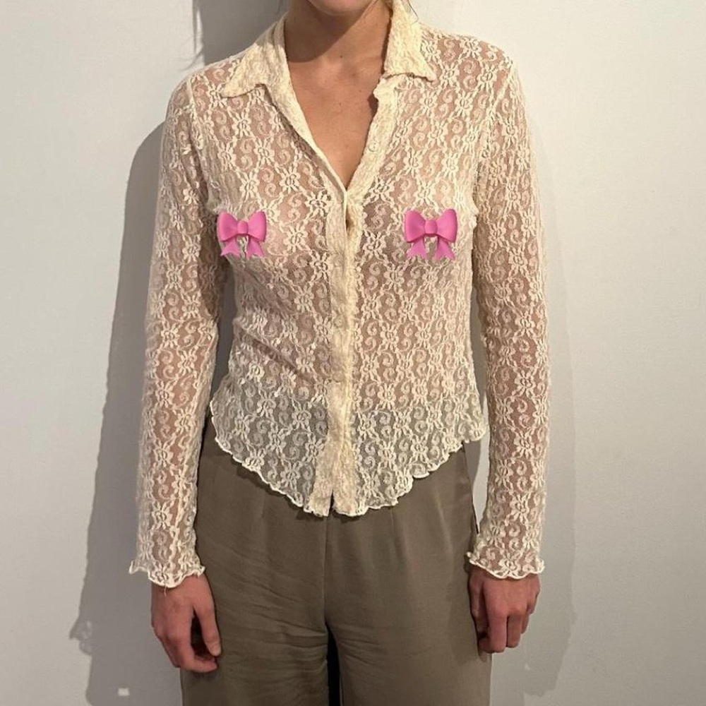 Lace 90s  Bebe button up
